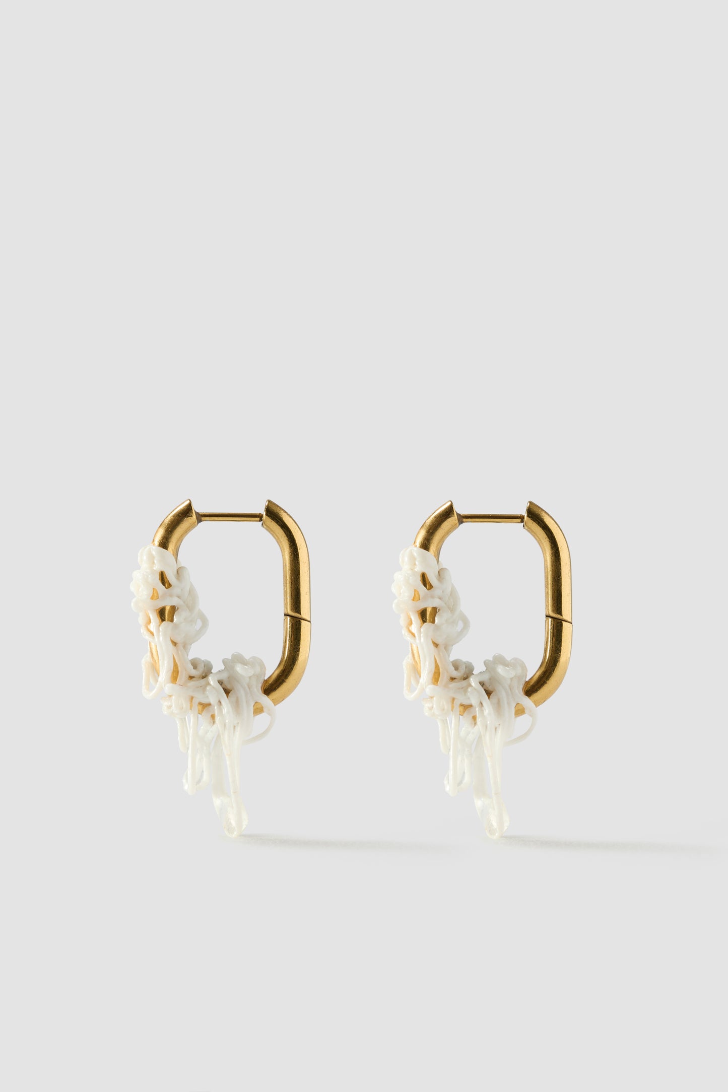 LOOP EARRING