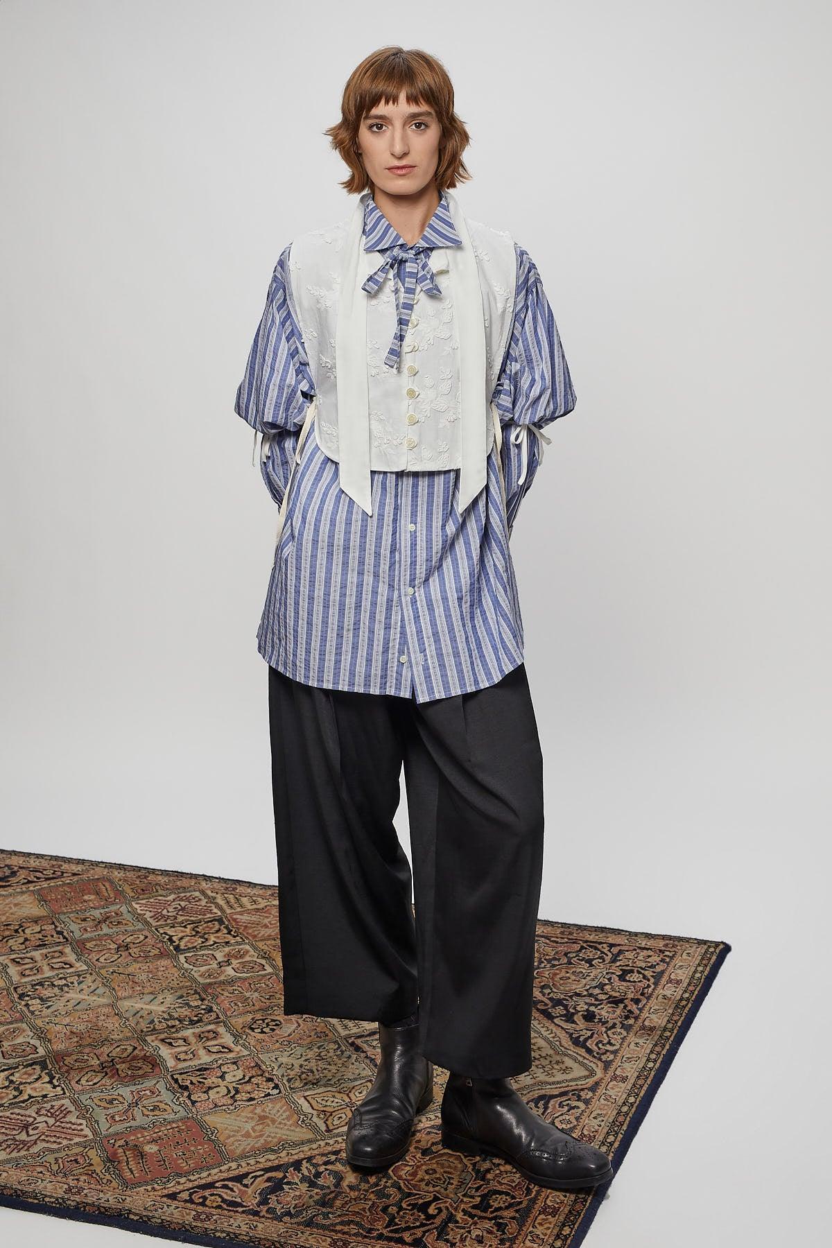 LEHENGUSU VEST WHITE FLOWERS - BIAAF LAB