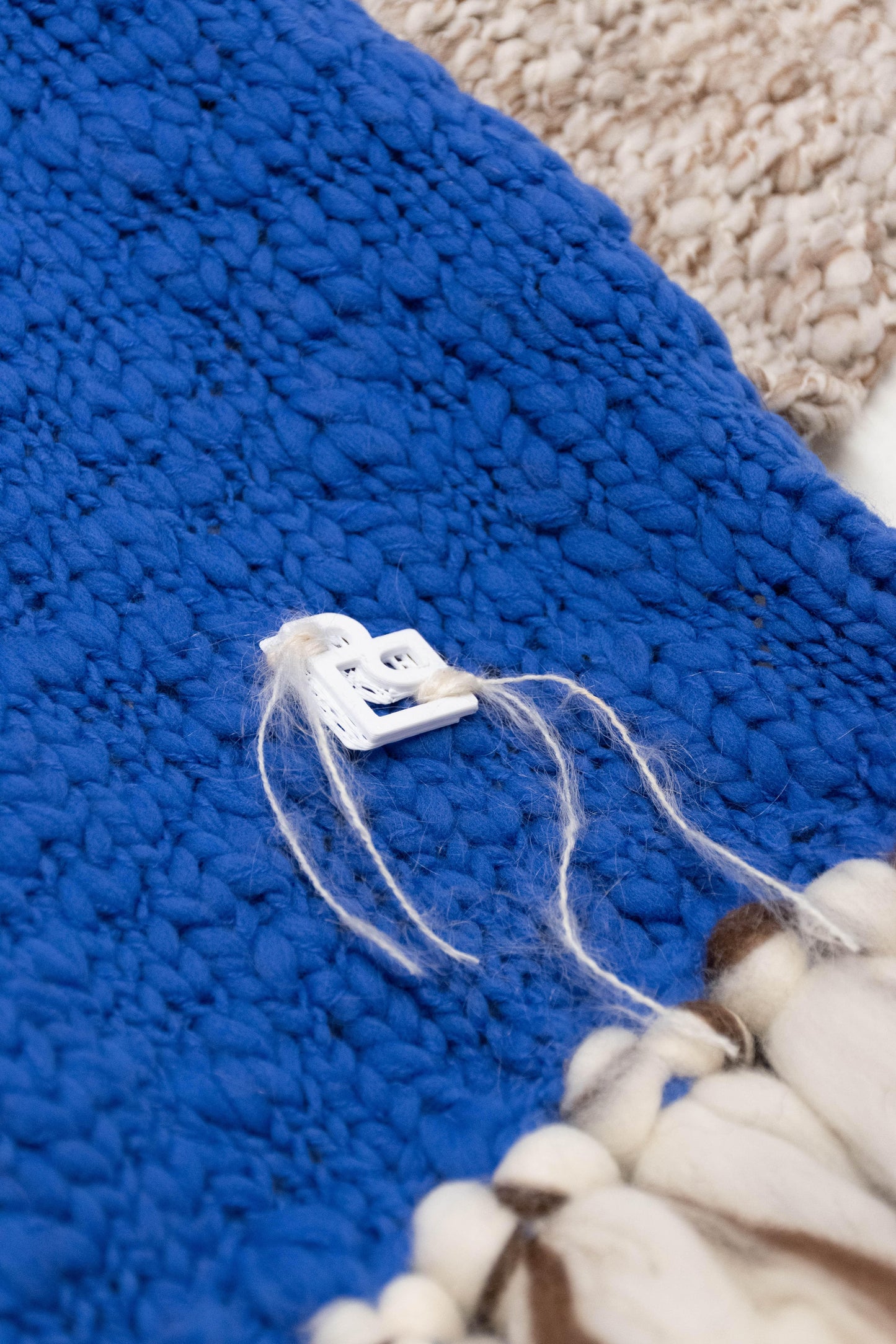 LE BLOCK SCARF CREAM CHOCOLATE ELECTRIC BLUE - BIAAF LAB